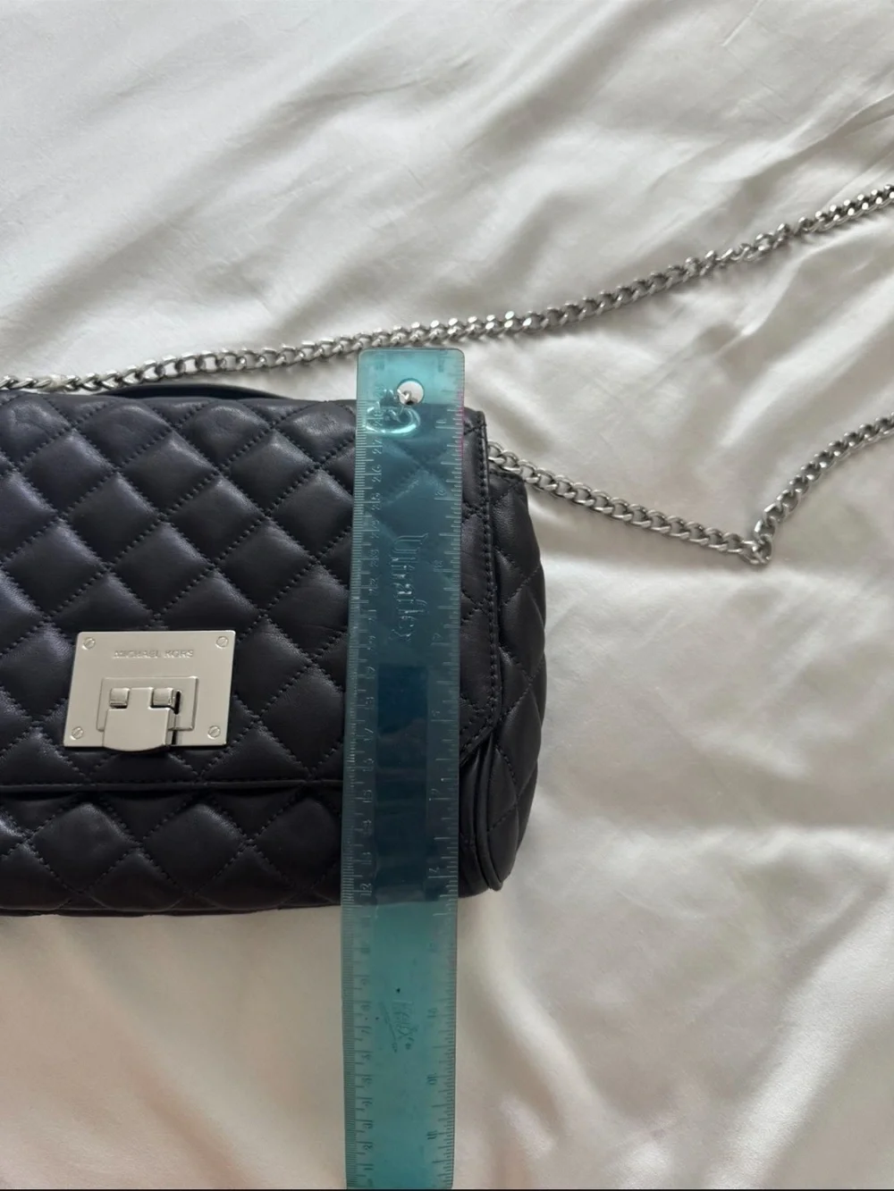 Michael Kors Bag in Black Quilted Leather